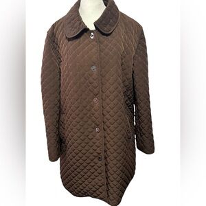 Portrait quilted barn jacket in brown. Size XL. VGUC
